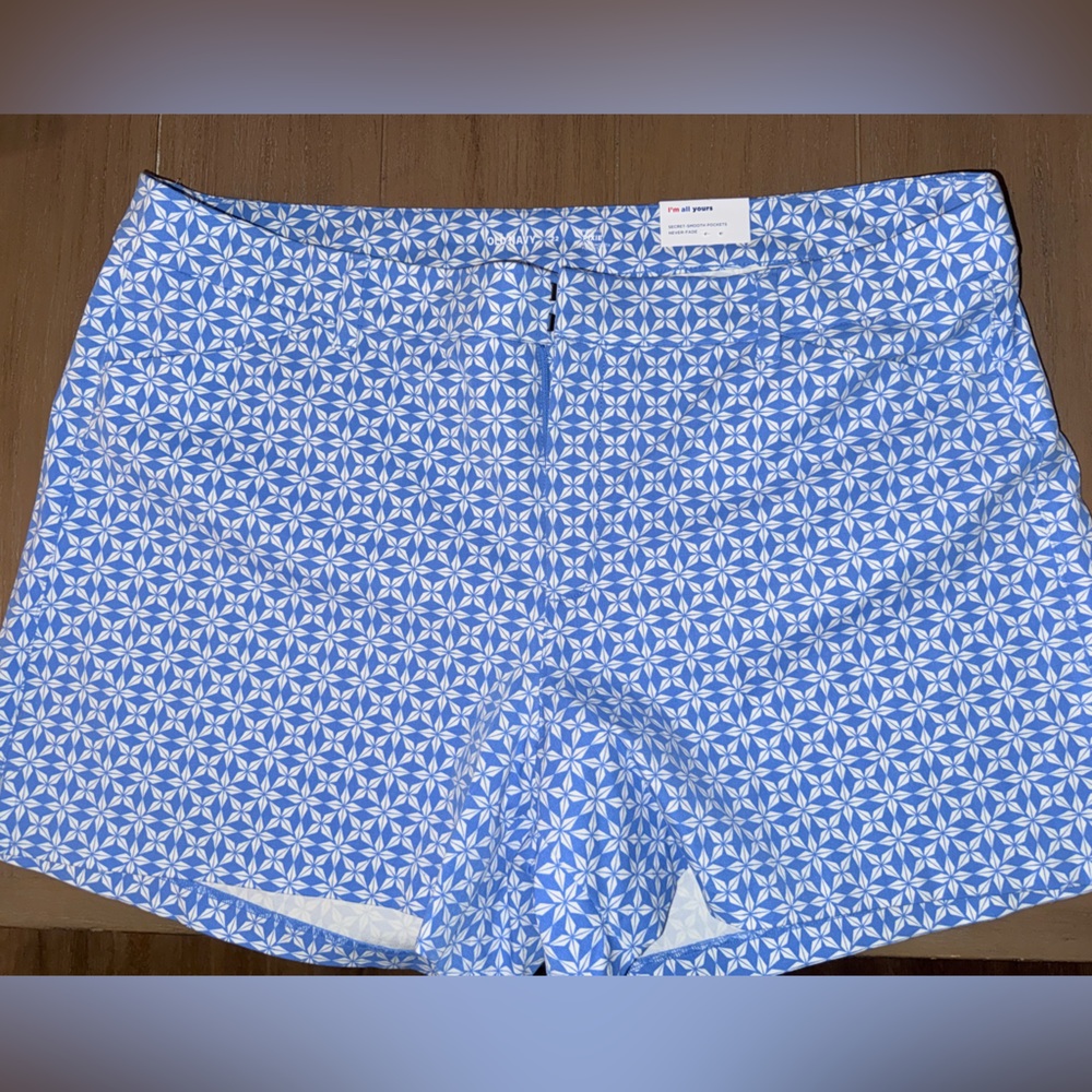 Old Navy Geometric Blue and White Shorts